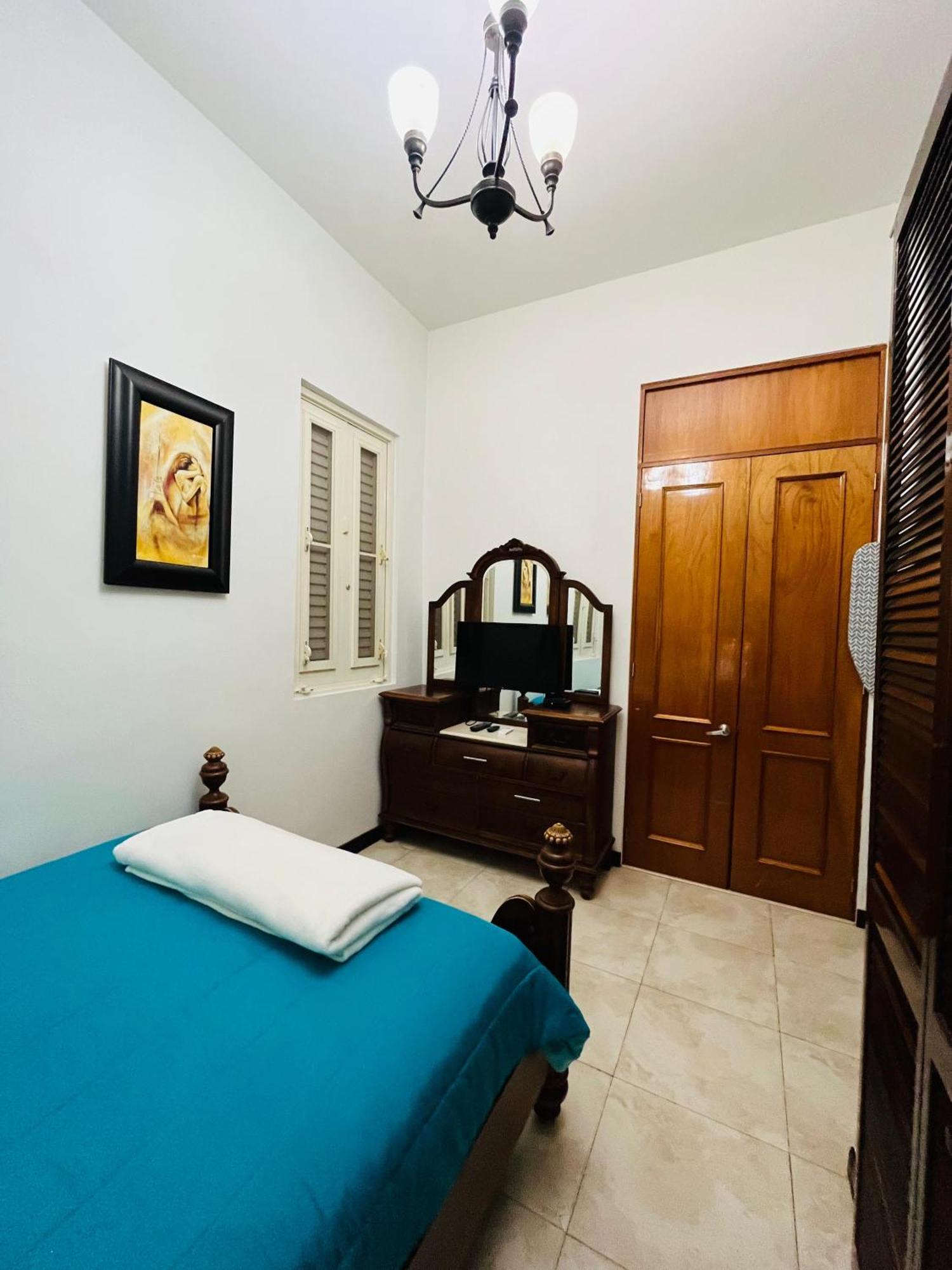 Hotel Libertad Lares ภายนอก รูปภาพ
