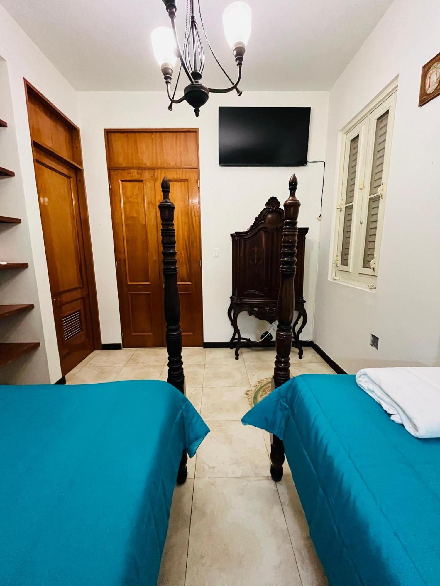 Hotel Libertad Lares ภายนอก รูปภาพ